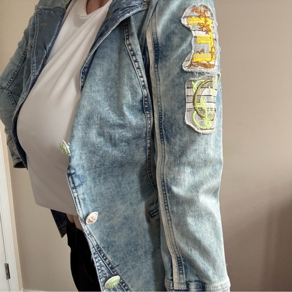 Elisa Cavaletti Patchwork Jean Jacket w/ Detail Stitching & Stone Wash Design - Picture 4 of 15